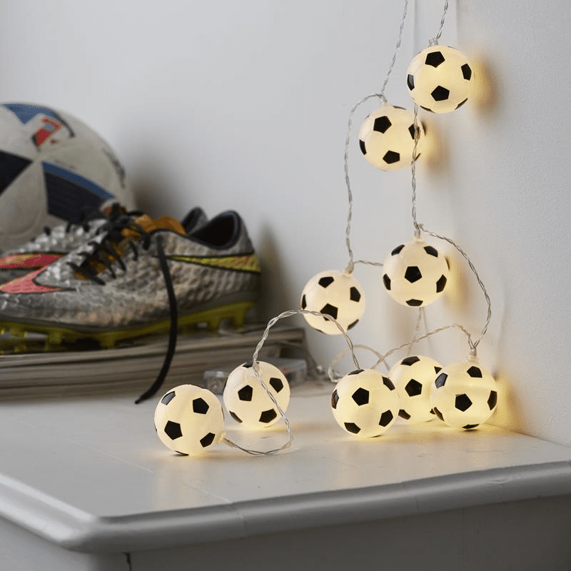 LED Lichterkette GOAL – 10 Fußbälle mit warmweißen LED – L: 1,35m -…