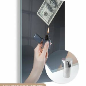 MuchoWow Acrylglasbild Geld mit einem Feuerzeug, (1 St), Glasbilder - Bilder auf Glas Wandbild - Foto auf Glas - Wanddekoration