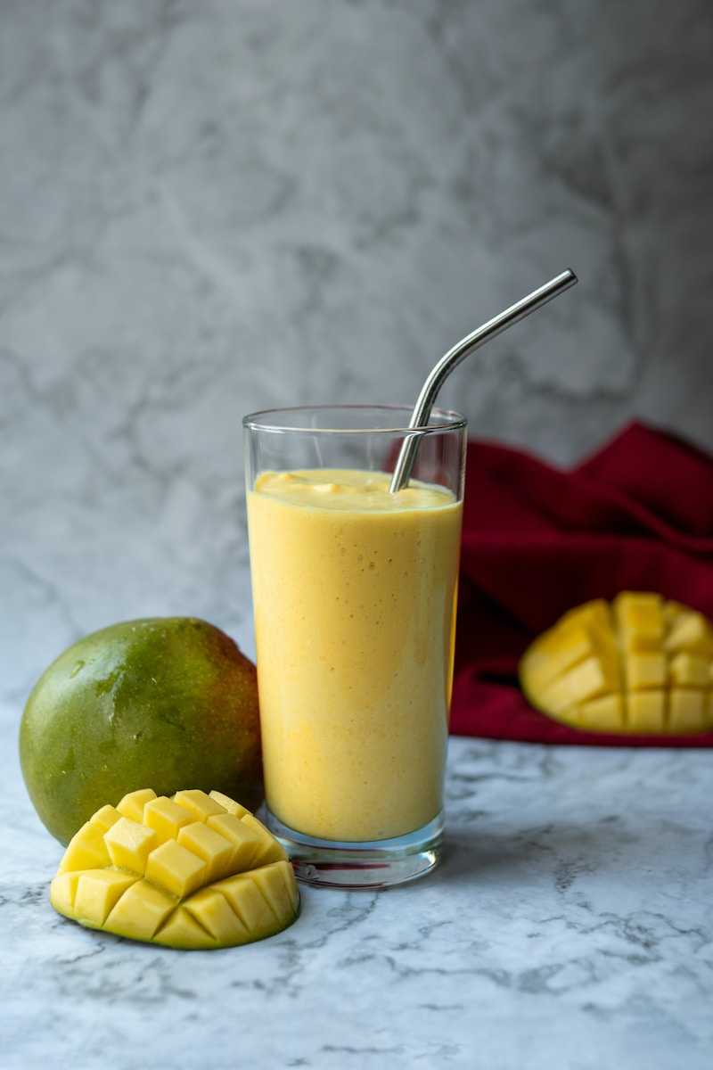 Erfrischender Mango-Kokos-Smoothie